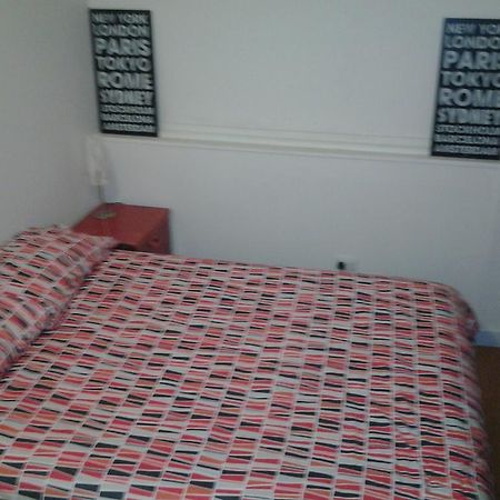 The Melbourne Connection Travellers Hostel Ruang foto