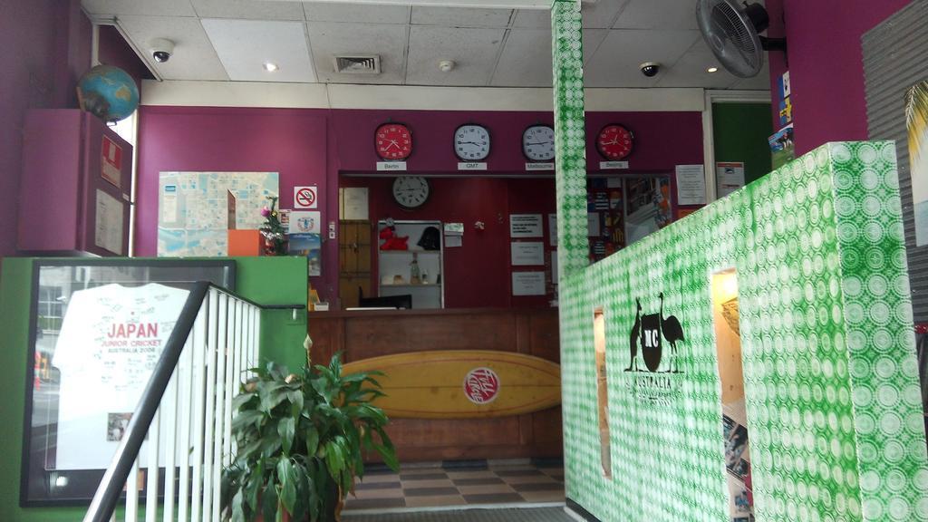 The Melbourne Connection Travellers Hostel Bagian luar foto